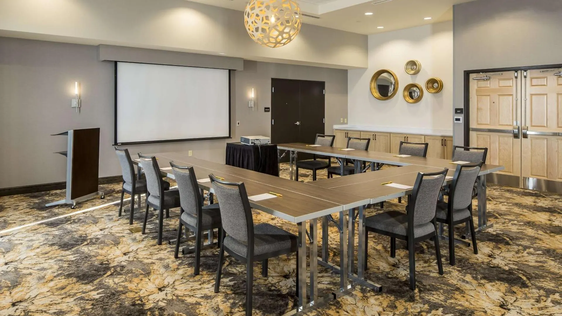 Hilton Garden Inn Pittsburgh Airport Moon Township Hotel